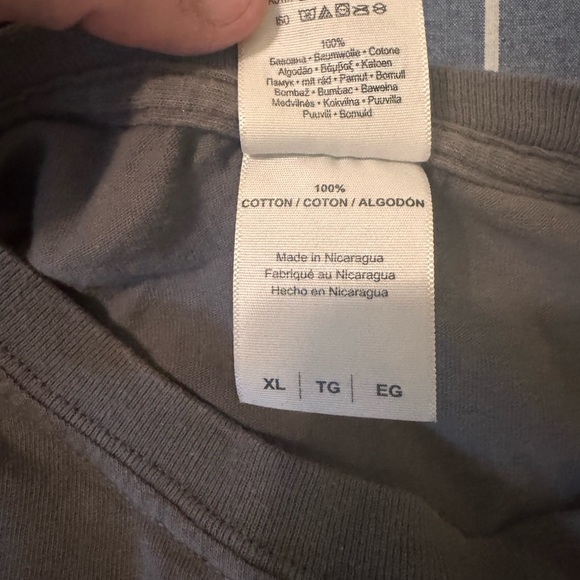 Gildan Gray Tee with DNA Graphic - Picture 4 of 4